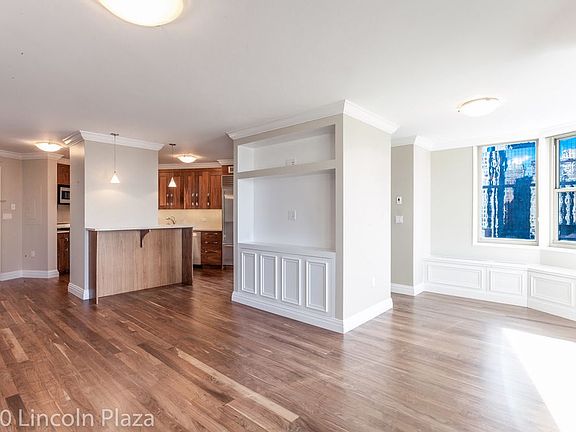 5th image of 30 W 63rd St APT 23J