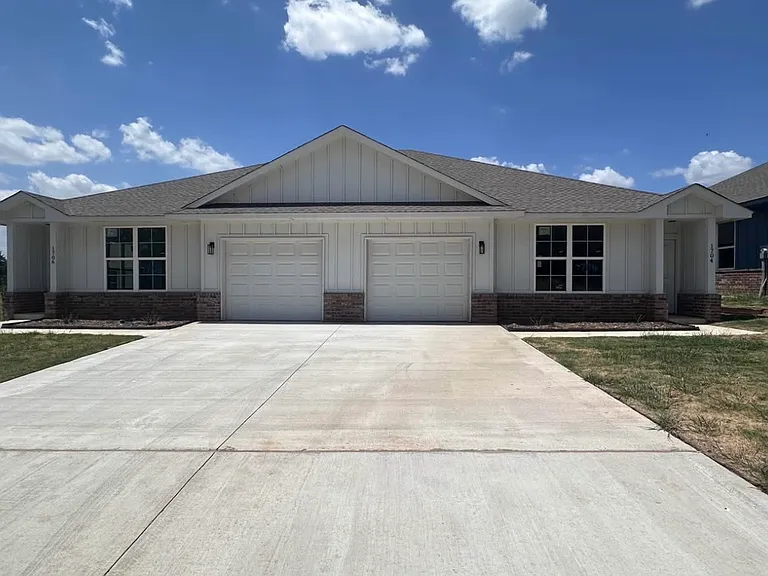 1700 & 1702 E Creek Dr — Photo 11