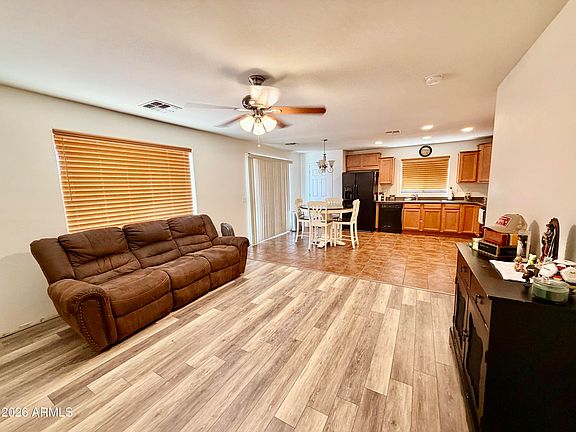 4th image of 4643 W JUNIPER Avenue