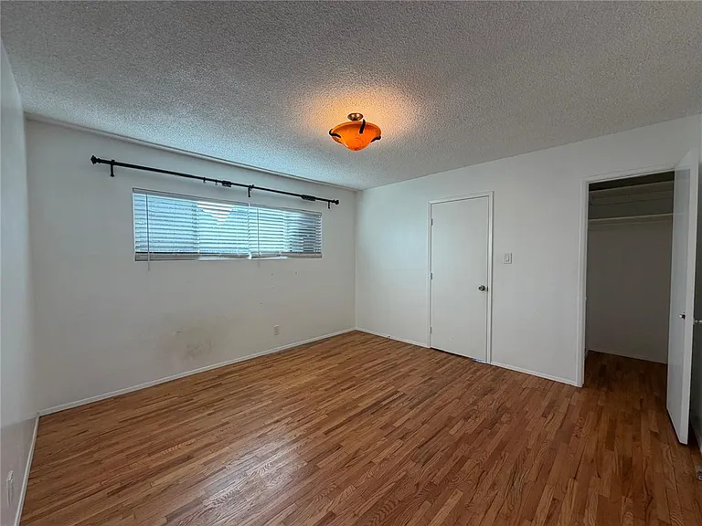 5937 Sultana Ave — Photo 11