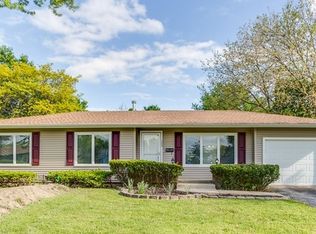 173 Tottenham Ln, Elk Grove Village, IL 60007