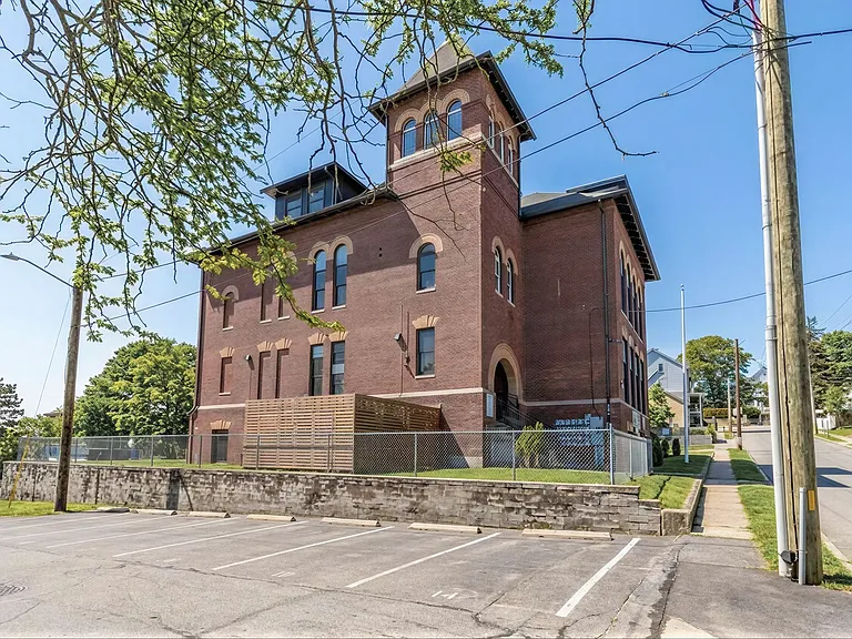 72 Kendrick Ave #101 — Photo 22