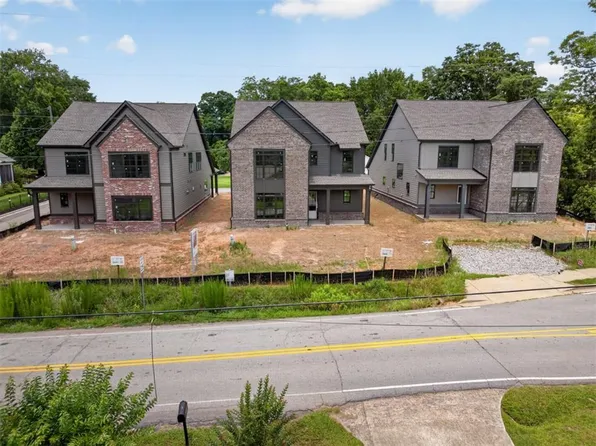 5812 Mitchell St, Flowery Branch, GA 30542