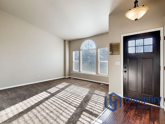 4th image of 256 W Woodbury Dr