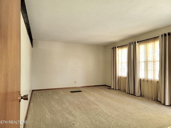 4th image of 6206 Lilywood Ln