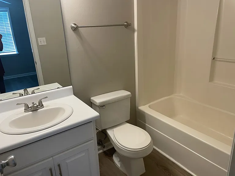6004 Susan Cir #B — Photo 6