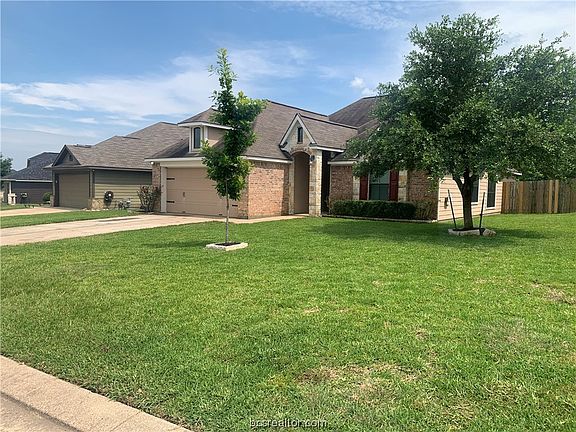 3rd image of 305 Boulder Dr
