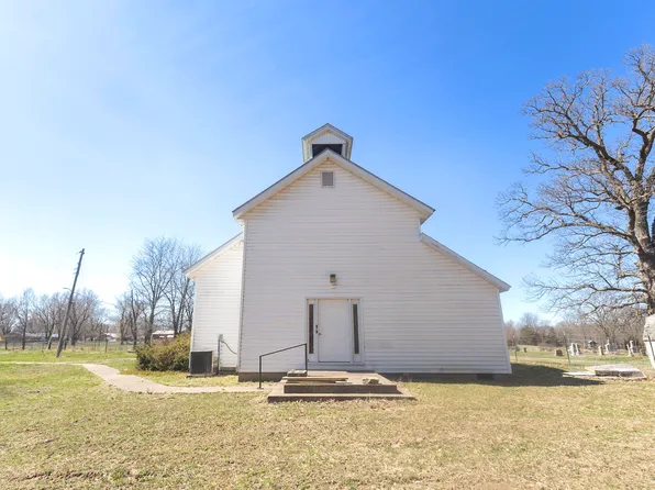 12126 Monroe Rd #1039, Madison, MO 65263