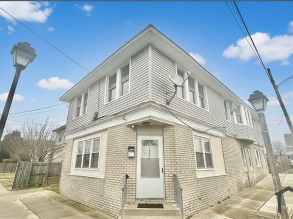 1830 E Riverside Dr Unit 2