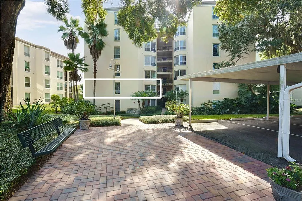 2 bed, 2.0 bath, 1270 sqft, $2,495 — Photo 2