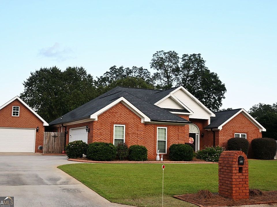 1st image of 102 Starky Pl