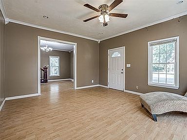 4th image of 602 N Park Ave