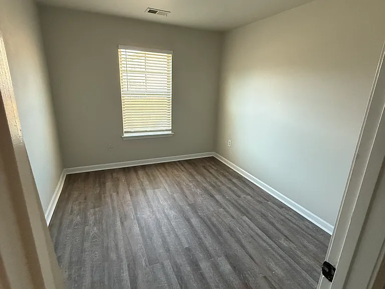 1805 Creel Ln — Photo 11