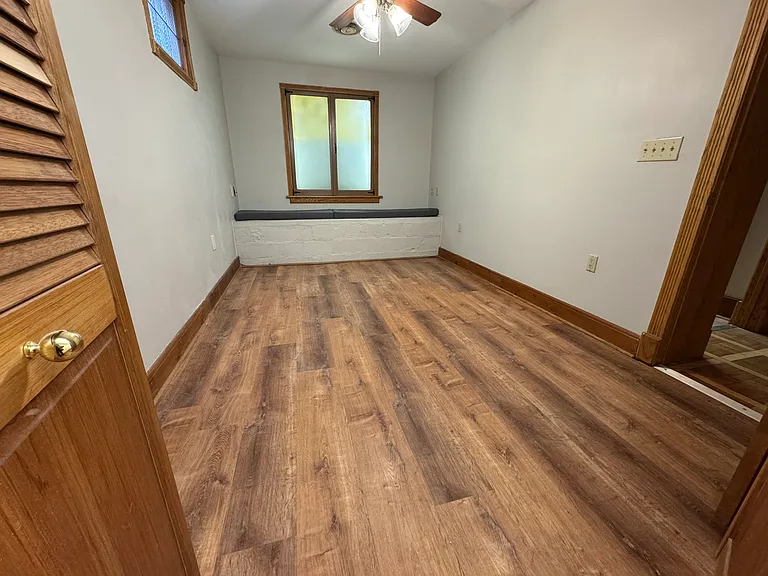 2nd bedroom with window seat