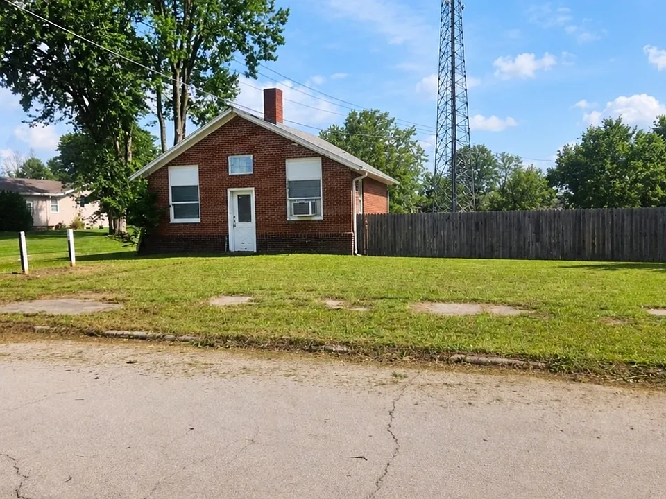 1001 W Franklin St
