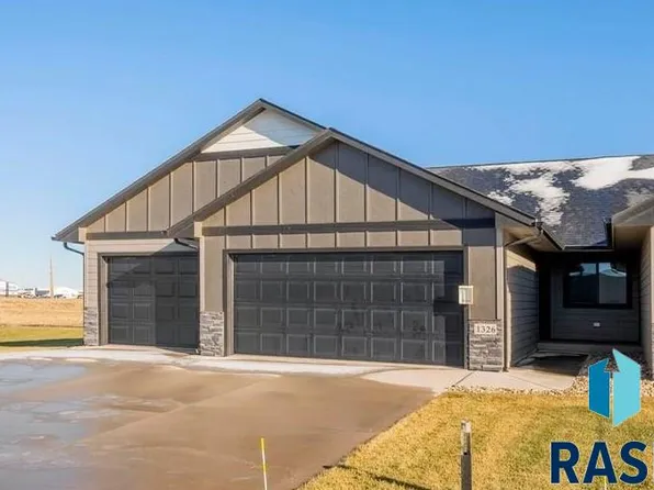 1326 N Kenley Pl, Tea, SD 67064