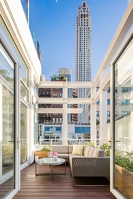 Rented by Carini Group | media 12