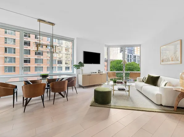 225 E 34th St APT 5E, New York, NY 10016