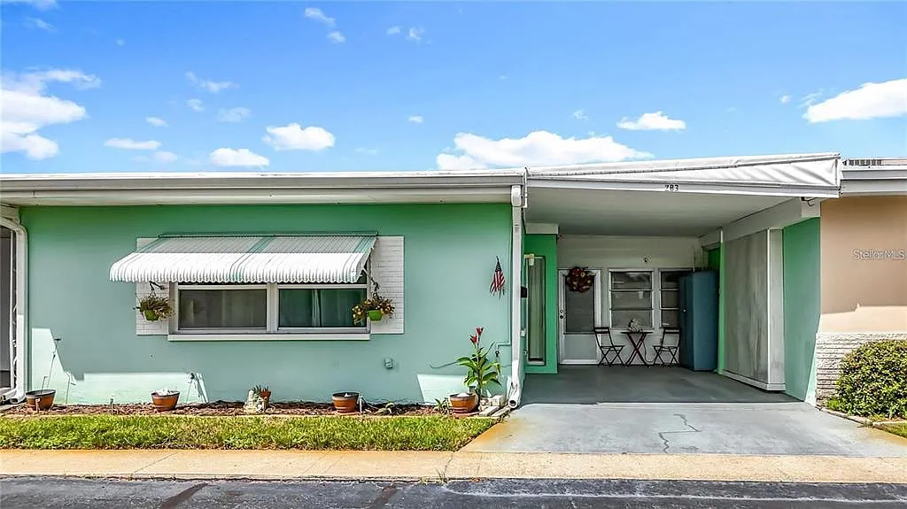 2 bed, 1.0 bath, 764 sqft, $1,295 — Photo 1