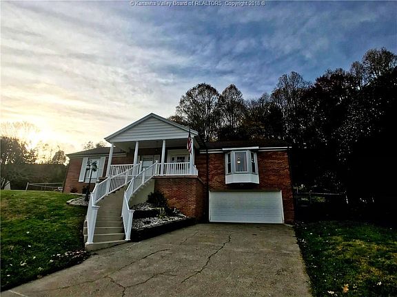 2nd image of 2001 Chapel Hill Ln