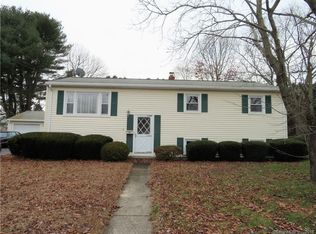 9 Sandy Hollow Dr, Waterford, CT 06385