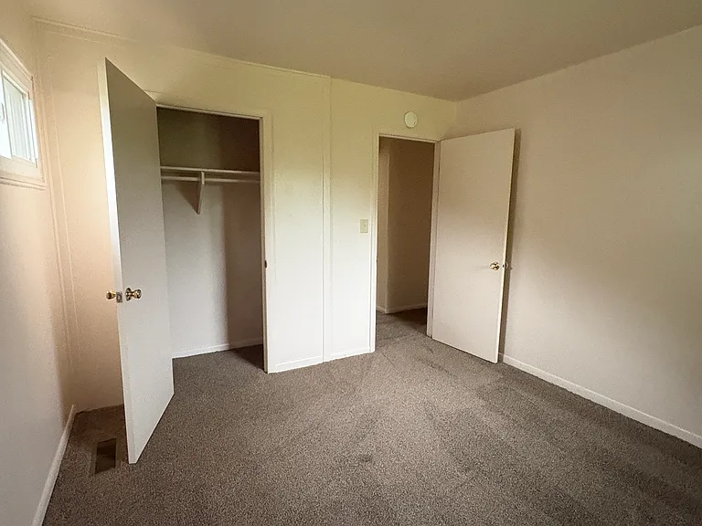 4010 Middlehurst Ln — Photo 9