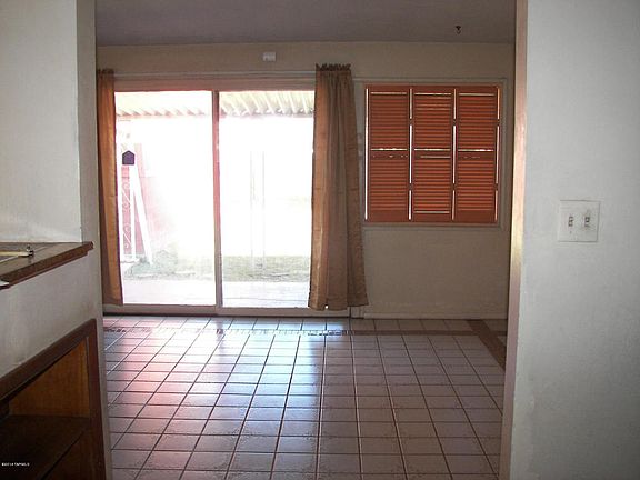3rd image of 3360 N Fontana Ave
