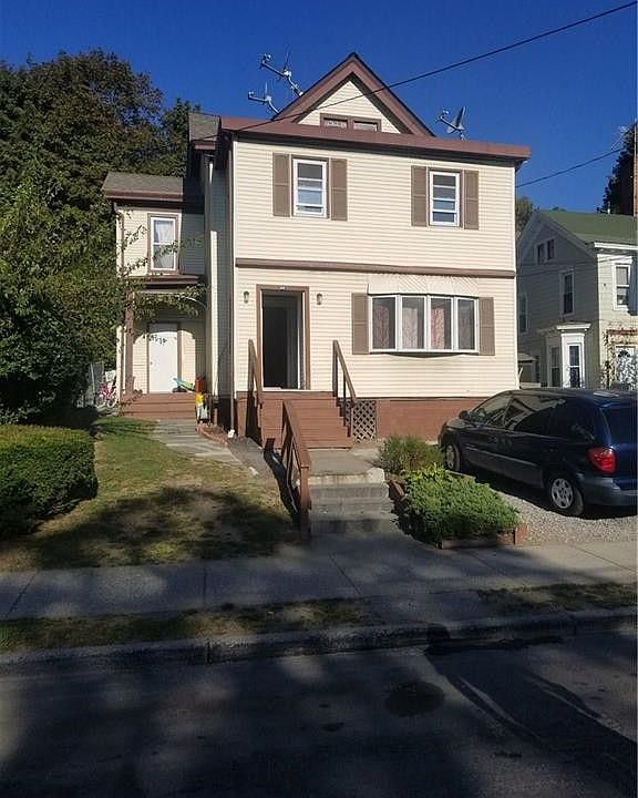 1st image of 105 Linden Ave