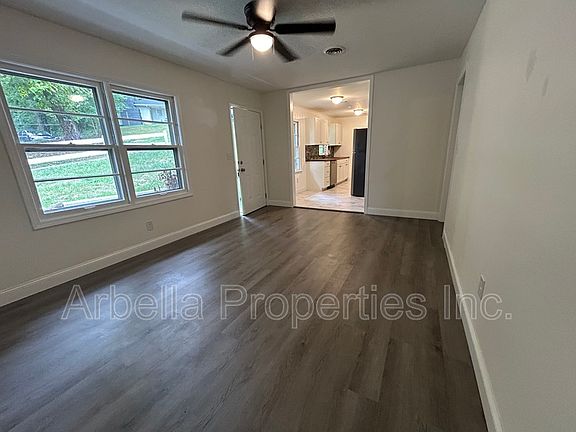 3rd image of 1316 Windsor Ave APT A