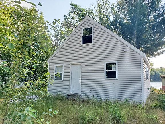 2nd image of 16986 Lake Dr