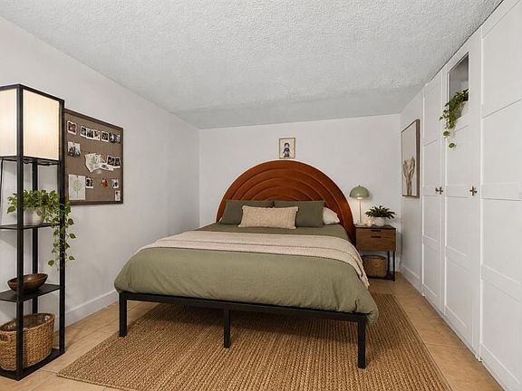 5th image of 1059 5TH STREET N
