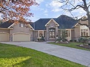 11397 Landing Rd, Eden Prairie, MN 55347