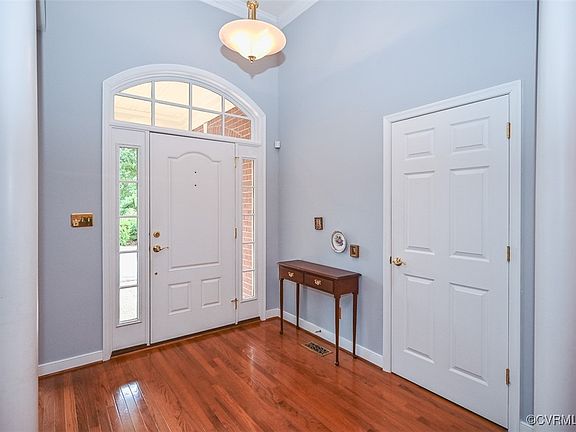 3rd image of 3003 E Martins Grant Cir