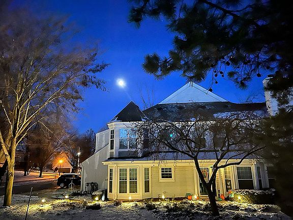 2nd image of 549 Marina St