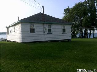 33931 Brandy Rock Ln, Cape Vincent, NY 13618