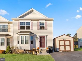 24 Skyview Cir, Hanover, PA 17331