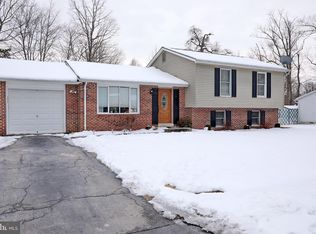 1752 Red Oak Ln, Waldorf, MD
