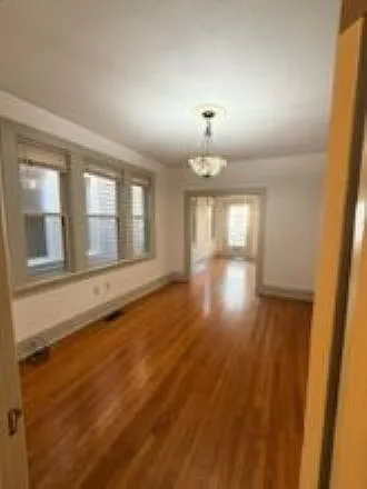 2 bed, 1250 sqft, $2,000 — Photo 2