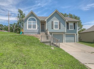 5101 Rosehill Rd, Shawnee, KS 66216
