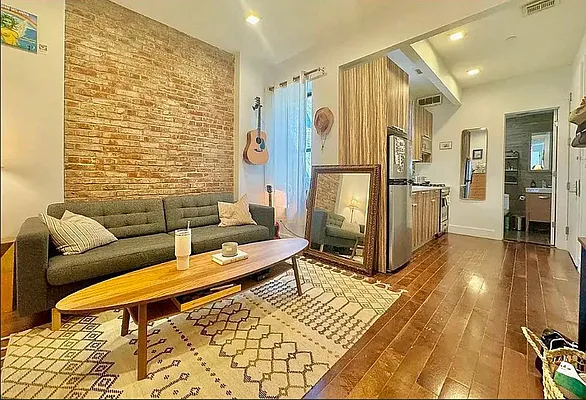 Rented by Doorway NYC, LLC | media 1