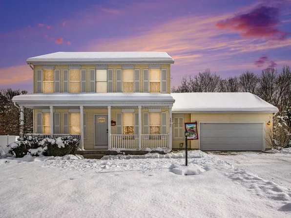 58703 Kristina Cir E, Paw Paw, MI 49079