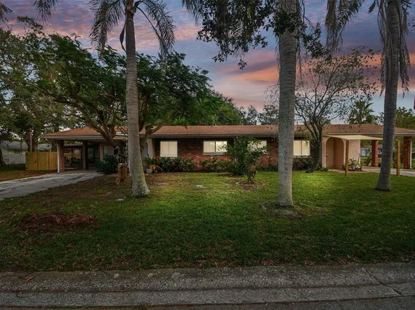 1573 Pine St, Largo, FL 33770