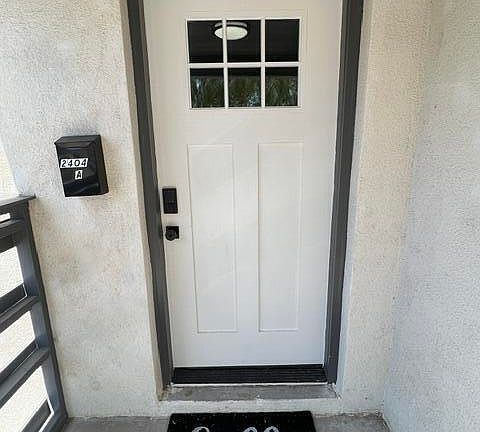 3rd image of 2404 N Kansas St #A