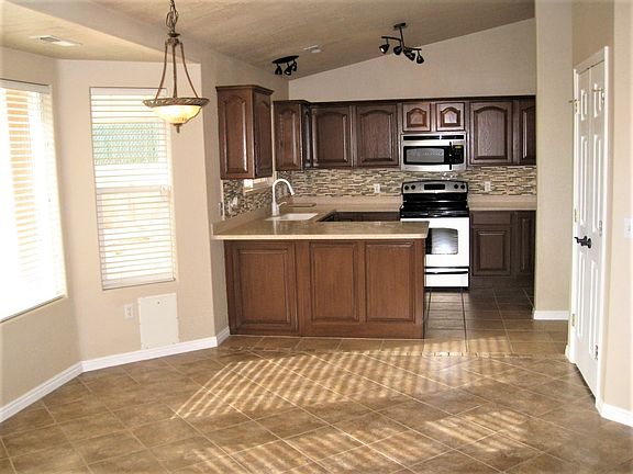 Dining-Kitchen_08142023