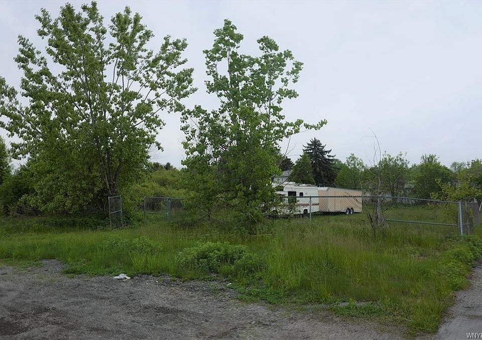 2nd image of 1245 Abbott Rd