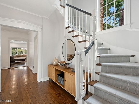 2nd image of 757 Marion Ave