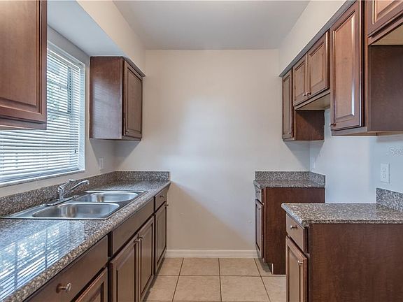 3rd image of 702 Dolly Ben Ct