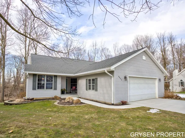6842 Beechwood Dr, Saranac, MI 48881
