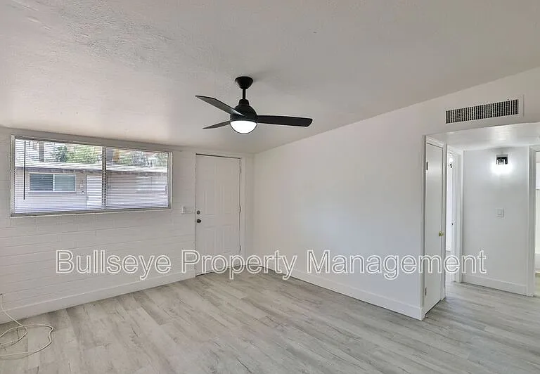621 S California St #A — Photo 7