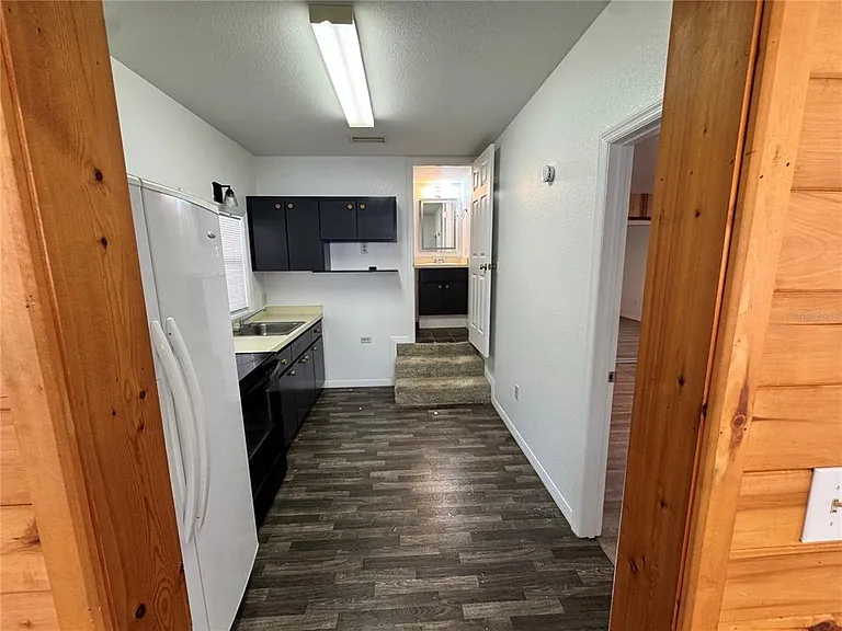 306 N Iona Ave — Photo 7